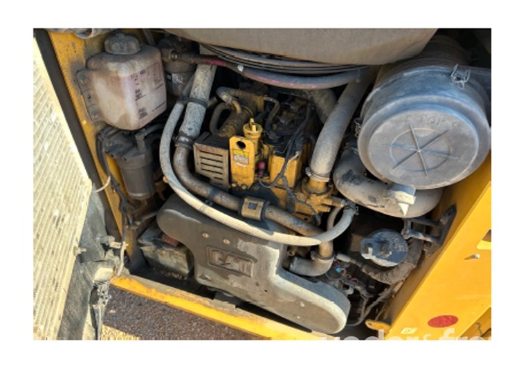 2017-caterpillar-259d-image-6