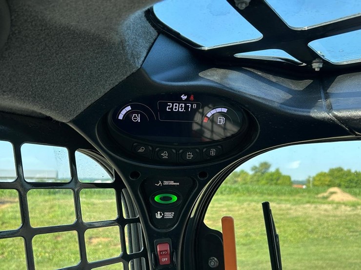 2023-bobcat-s650v2-skid-steer-loader-image-24