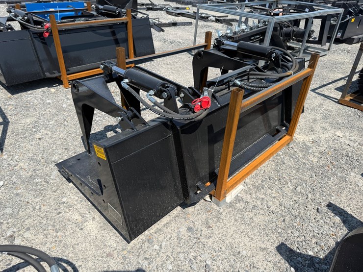#2065-•-unused-pg772-skid-steer-plate-grabber-cpbzmq2604071-inv#48880-image-1