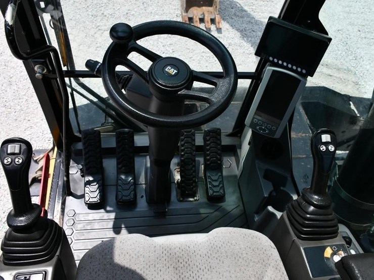 2019-caterpillar-m322f-image-24