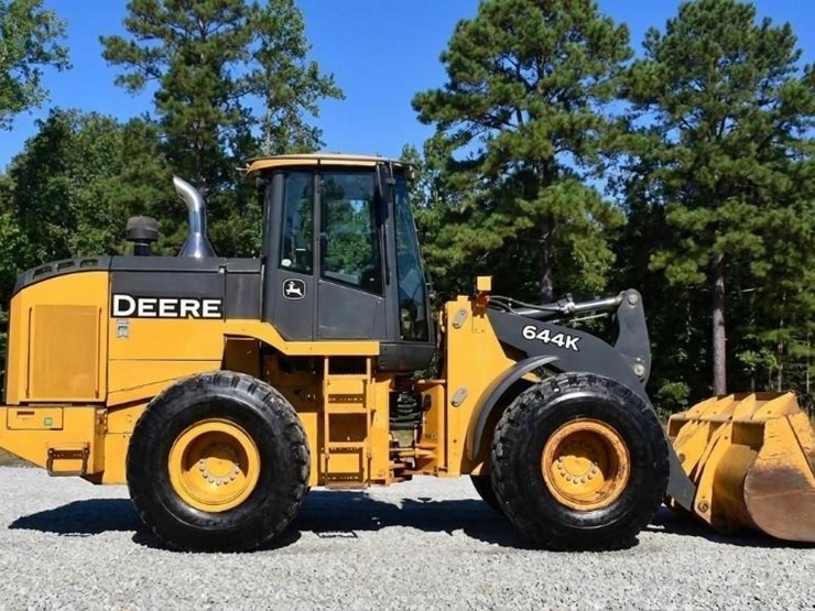 2017-deere-644k-image-3
