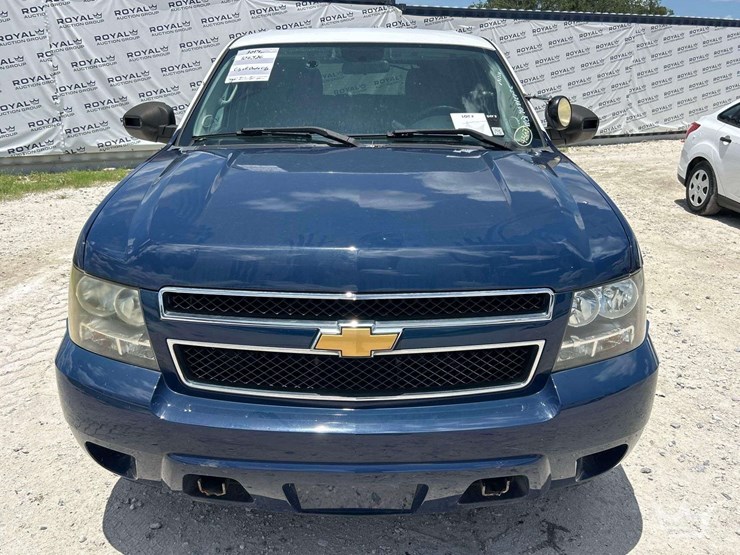 2014-chevrolet-tahoe-image-24