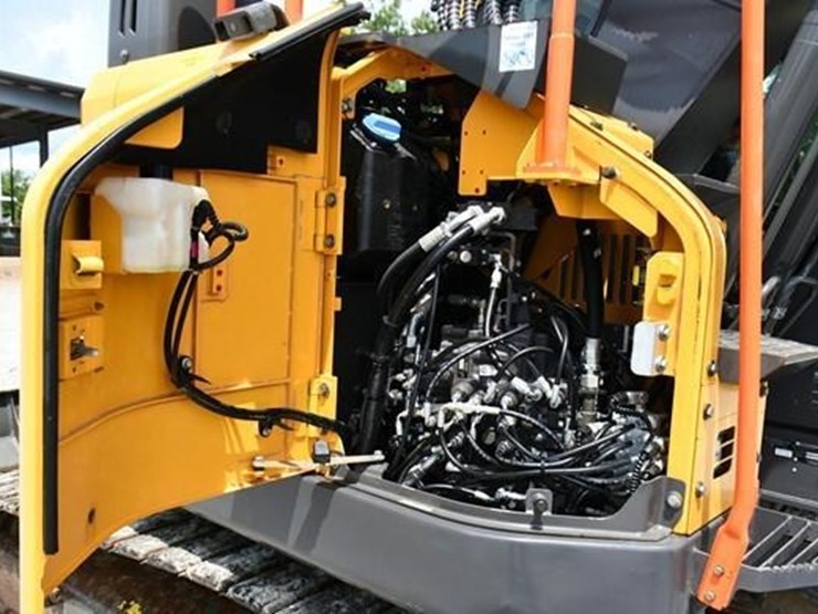 2021-volvo-ecr145el-image-30
