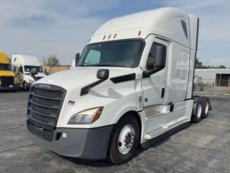 2022-freightliner-cascadia-126-image-1