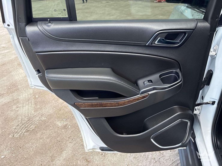 2019-chevrolet-tahoe-image-16