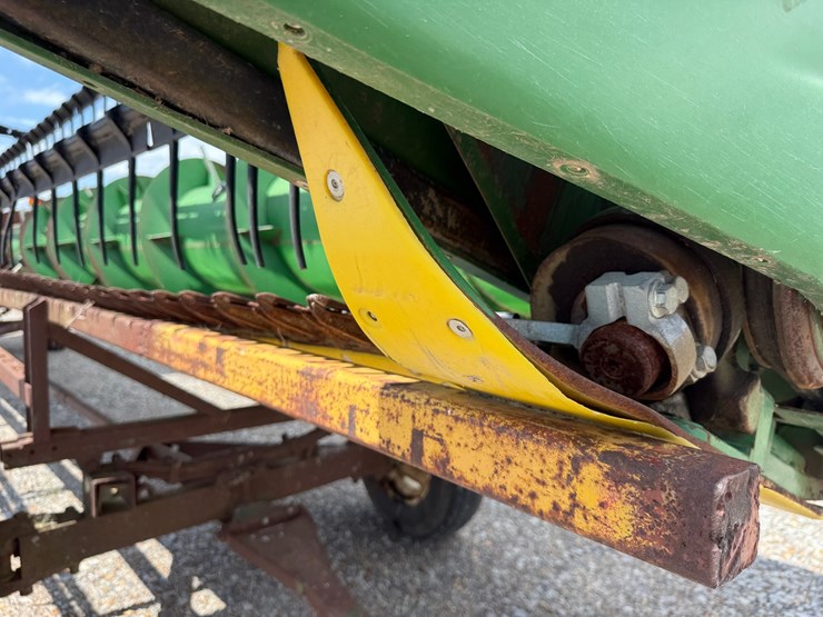 john-deere-630f-image-34