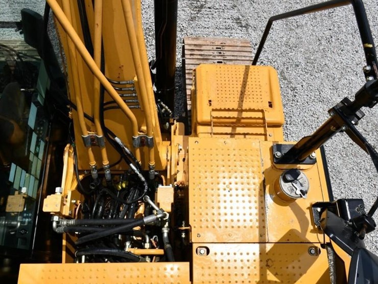 2017-caterpillar-313fl-image-31