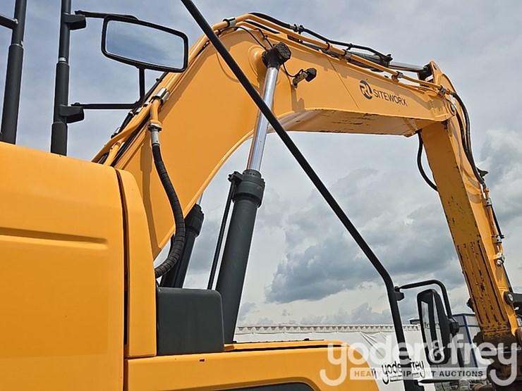 hyundai-hx260l-image-61
