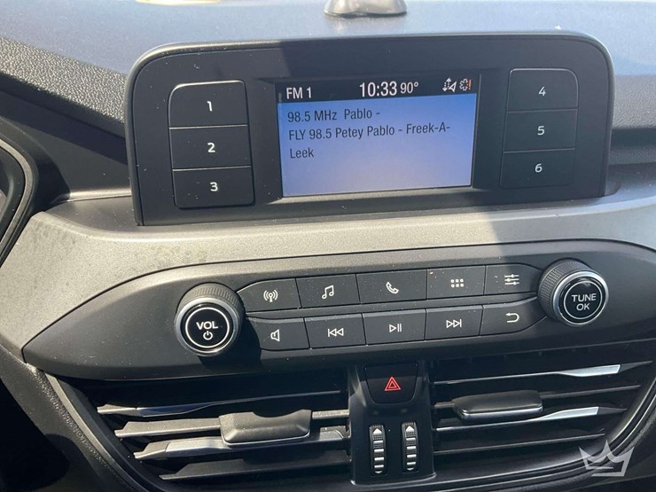 2020-ford-escape-image-15