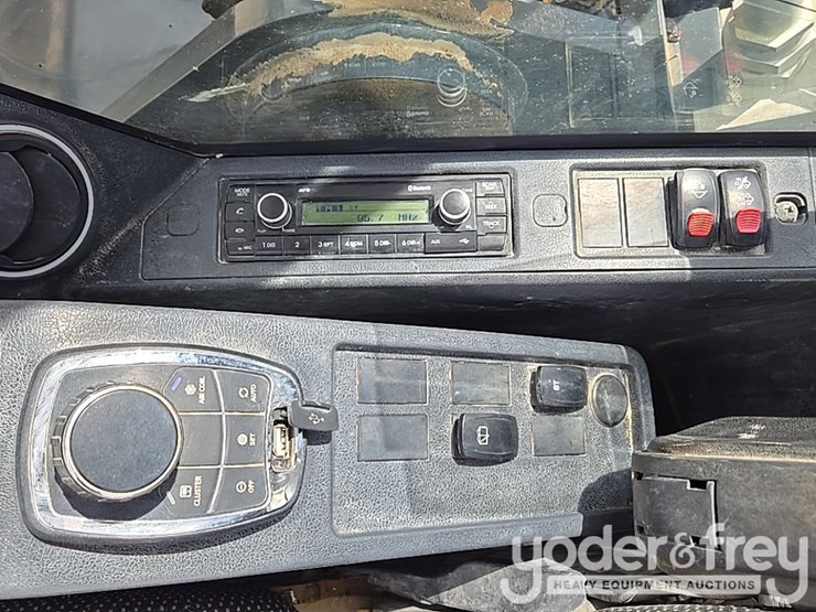 hyundai-hx260l-image-75