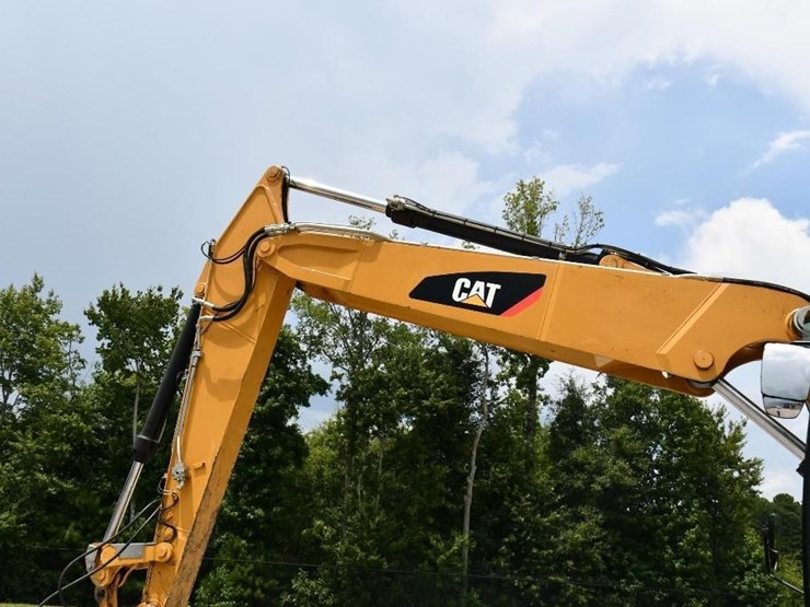 2019-caterpillar-m322f-image-29