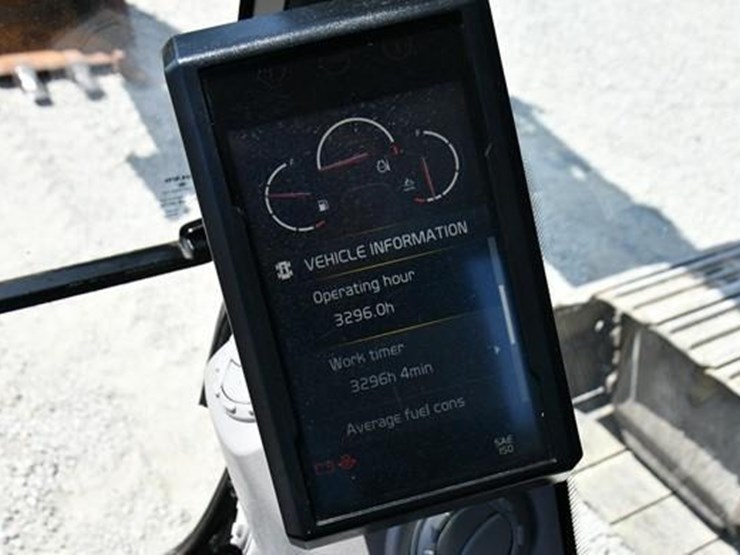 2022-volvo-ec250el-image-30