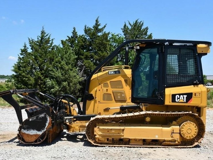2020-caterpillar-d3k2-xl-image-3