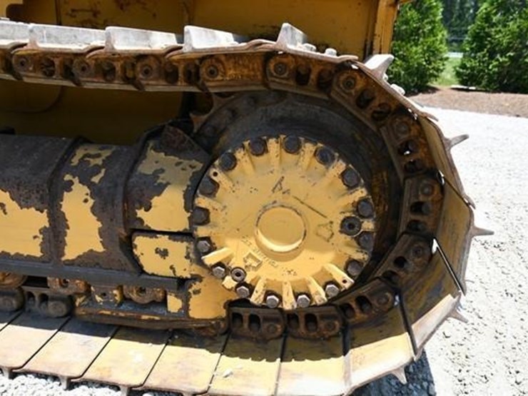 2016-caterpillar-d5k2-lgp-image-10
