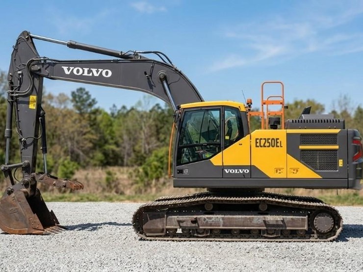 2022-volvo-ec250el-image-2