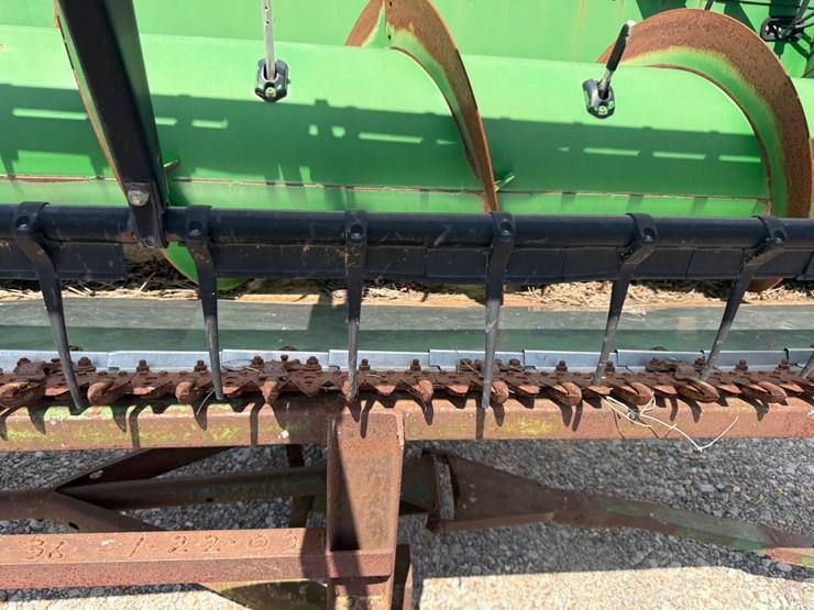 john-deere-630f-image-32