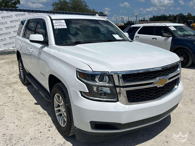 2020-chevrolet-tahoe-image-2