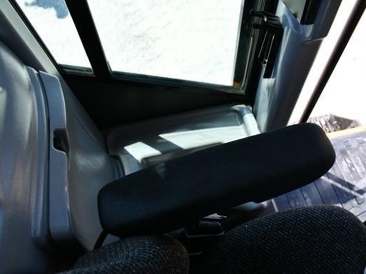2008-volvo-g940-image-22
