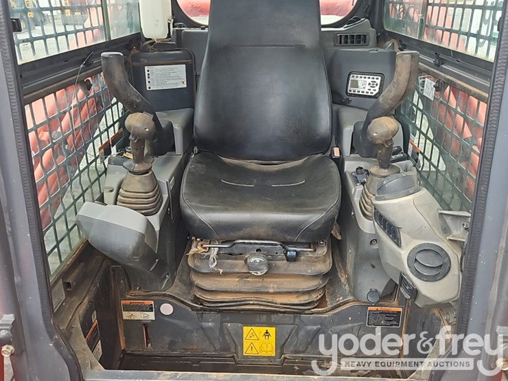2023-kubota-svl75-2-image-27