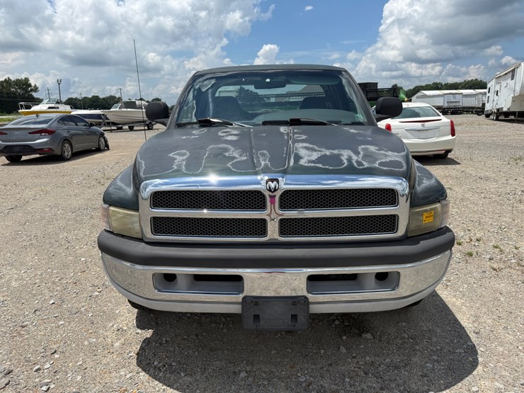 1999-dodge-ram-2500-image-2