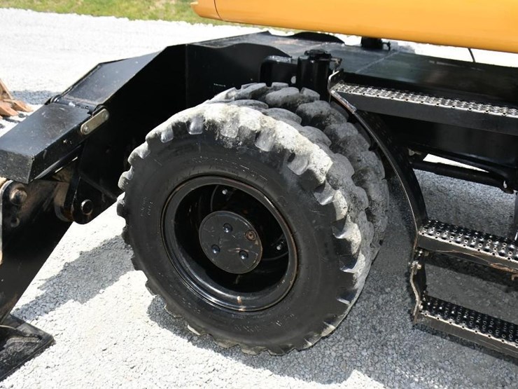 2019-caterpillar-m322f-image-11