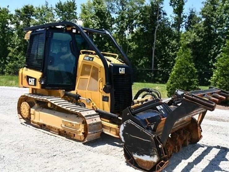 2020-caterpillar-d3k2-xl-image-32