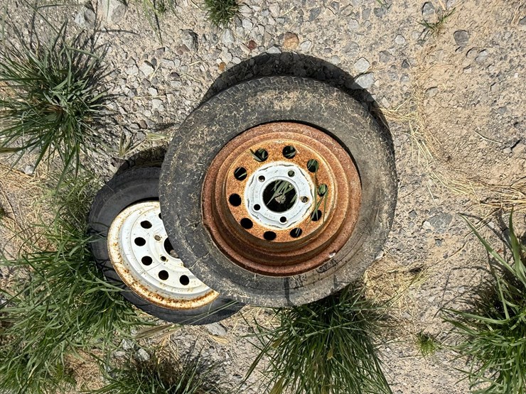 #31637-•-lot-of-(2)-5.30-12-tire-w/-rims-inv#-31637-image-3