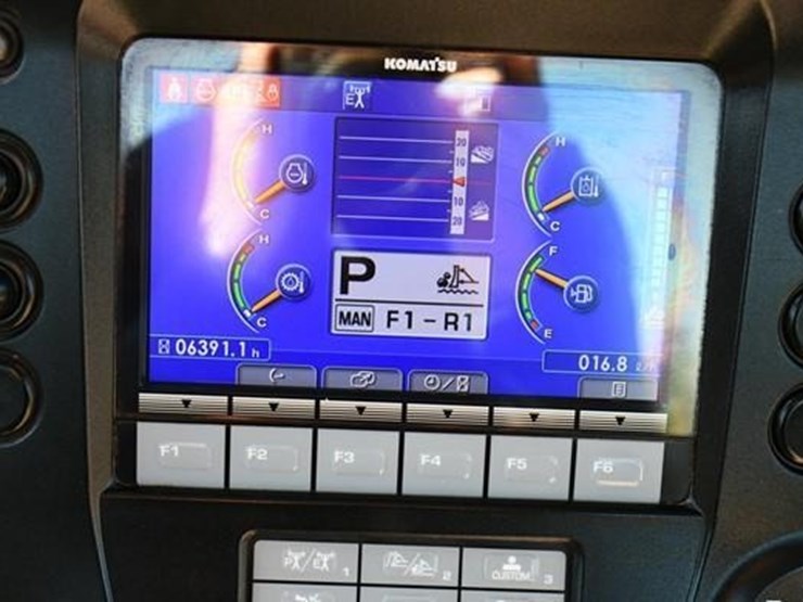 2019-komatsu-d65wx-18-image-28