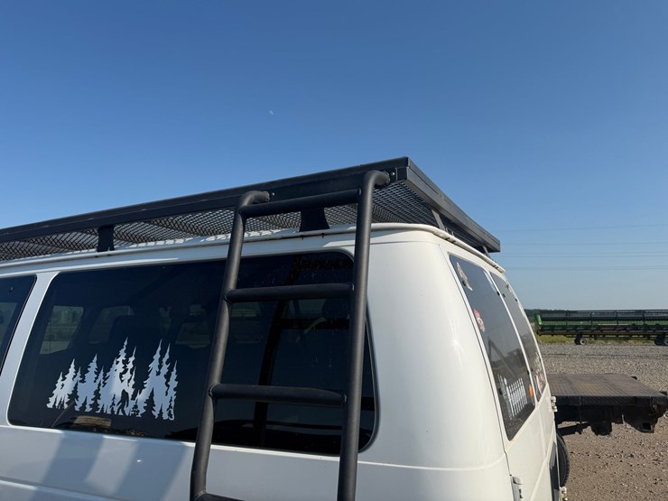 2013-ford-e350-image-20