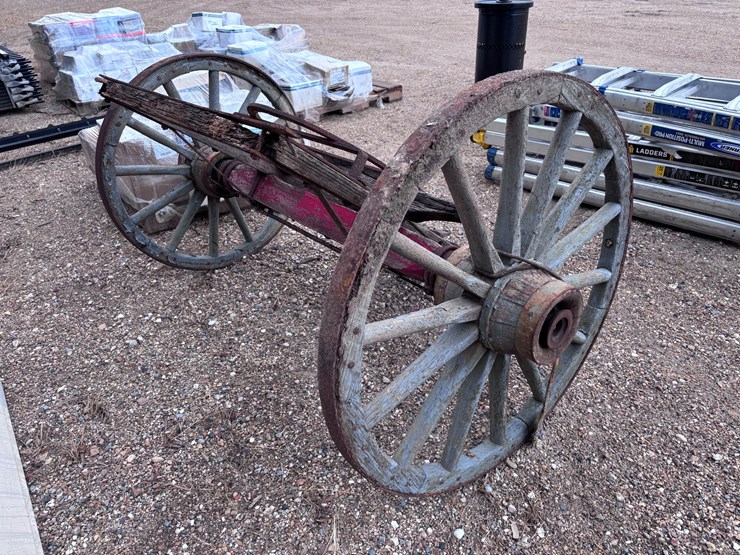 #39308-•-antique-wooden-wagon-wheels-image-5