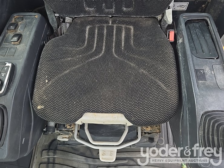hyundai-hx260l-image-65
