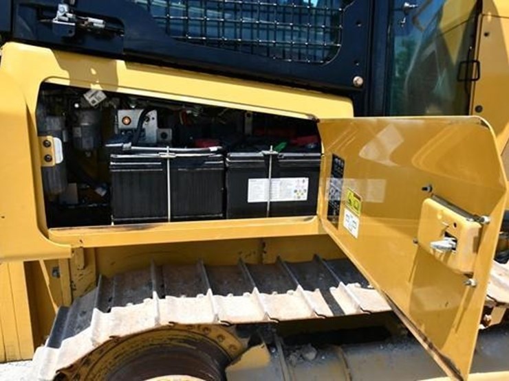 2020-caterpillar-d3k2-xl-image-37