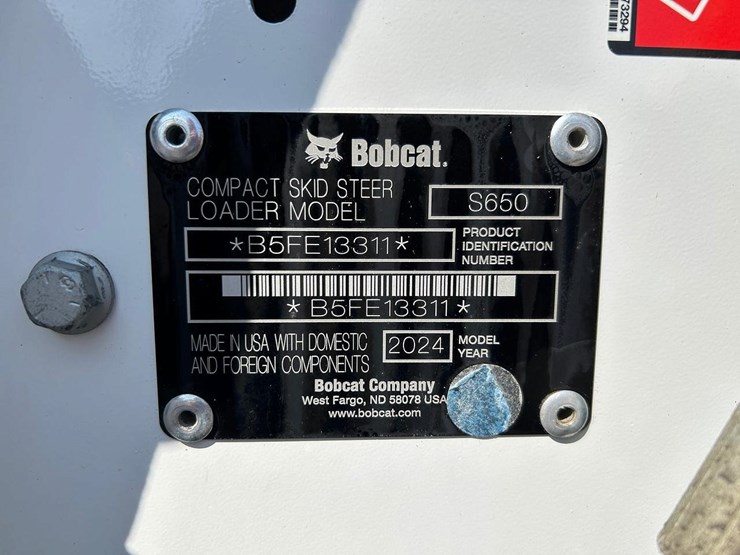 2024-bobcat-s650v2-skid-steer-loader-image-28