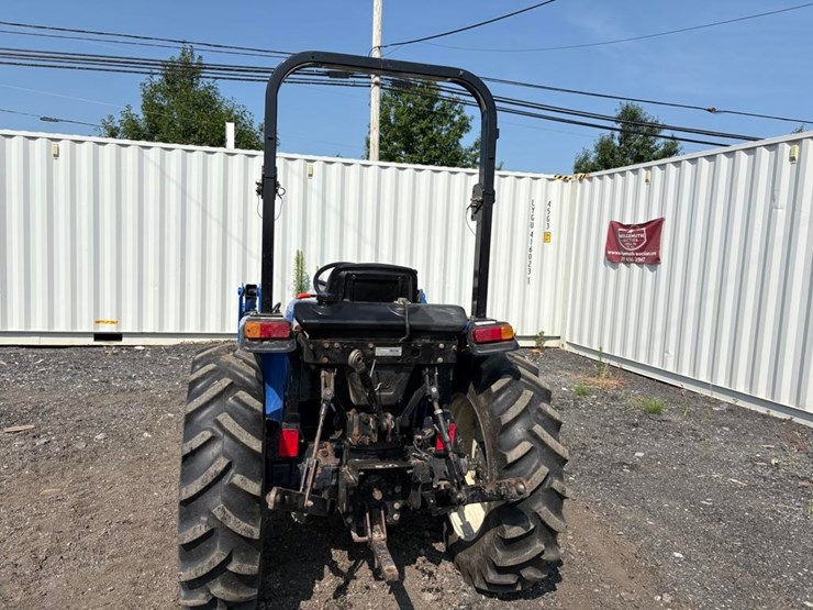 new-holland-110tl-image-17