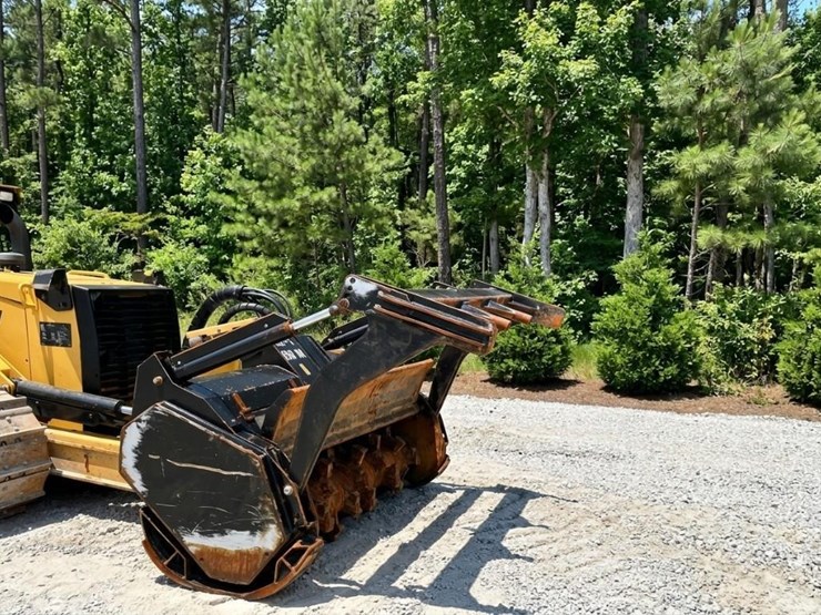 2020-caterpillar-d3k2-xl-image-33