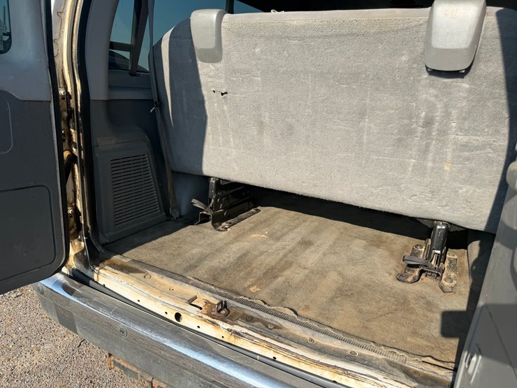 2013-ford-e350-image-67