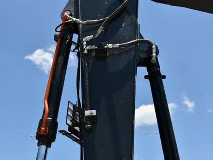 2019-deere-160g-lc-image-8
