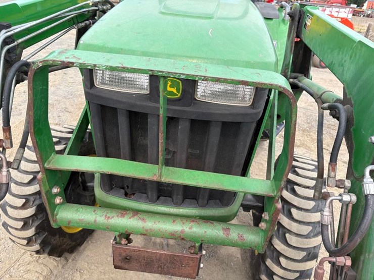 john-deere-3038e-image-5