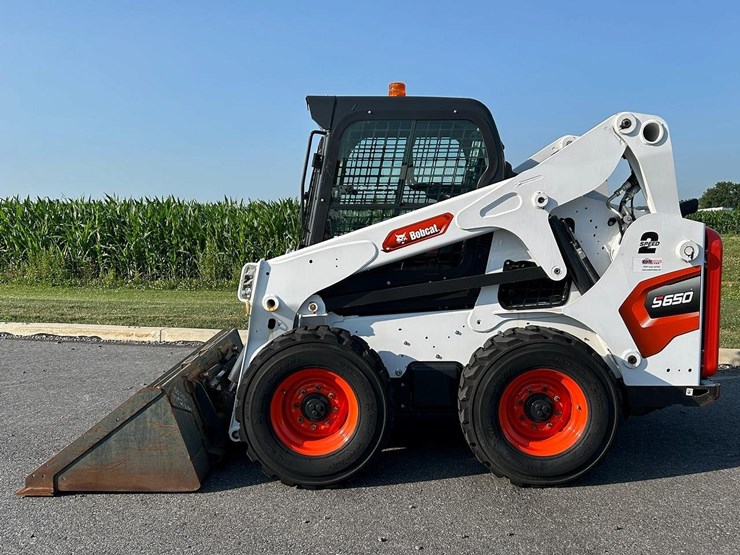 2023-bobcat-s650v2-skid-steer-loader-image-2