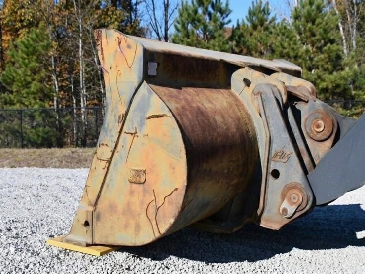 2017-deere-644k-image-7
