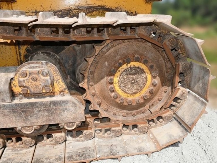 2008-deere-700j-xlt-image-17