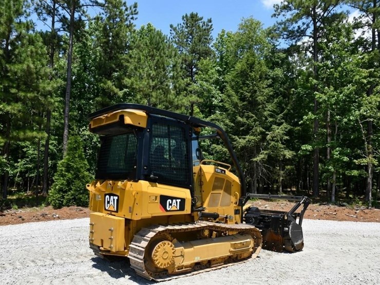 2020-caterpillar-d3k2-xl-image-28