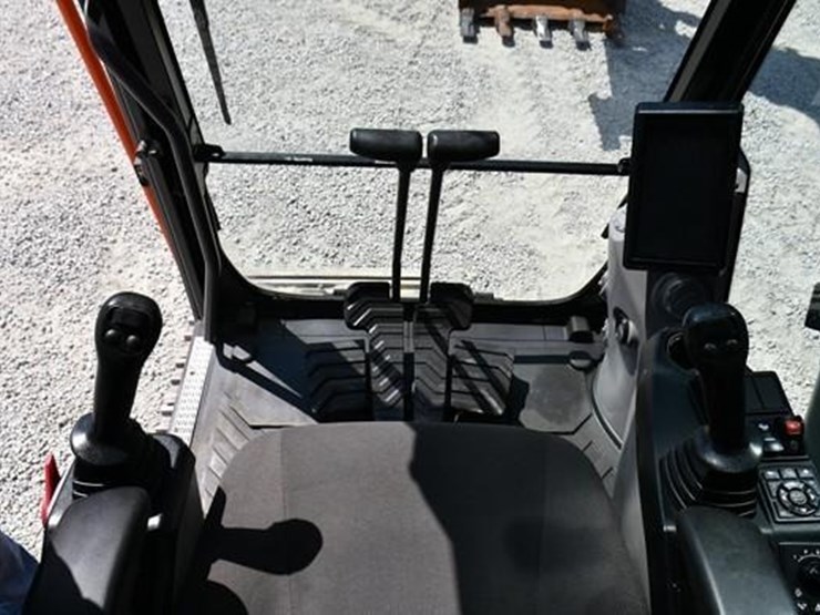 2022-volvo-ec250el-image-26