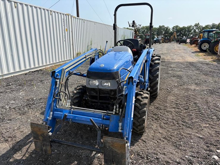 new-holland-110tl-image-4