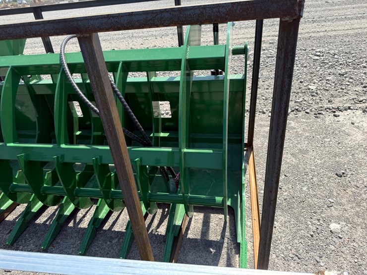 #2077-•-unused-agt-sr72-72"-skid-steer-grapple-srr7226052301h-inv#51828-image-11