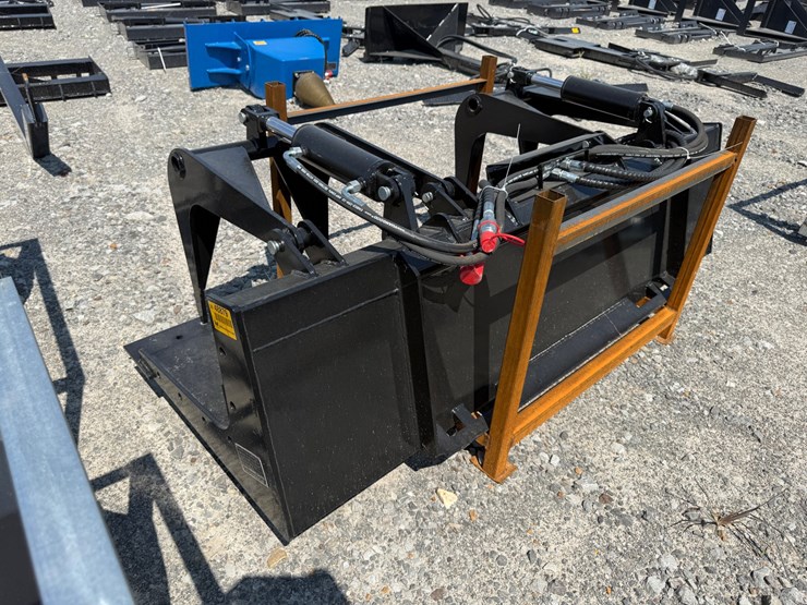 #2064-•-unused-pg772-skid-steer-plate-grabber-cpbzmq2604070-inv#48879-image-1