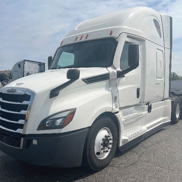 2022 FREIGHTLINER CASCADIA 126