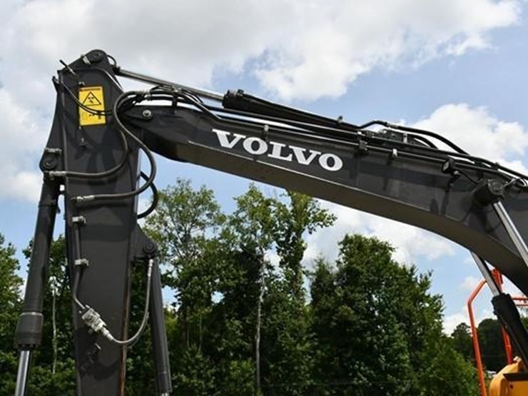 2021-volvo-ecr145el-image-5