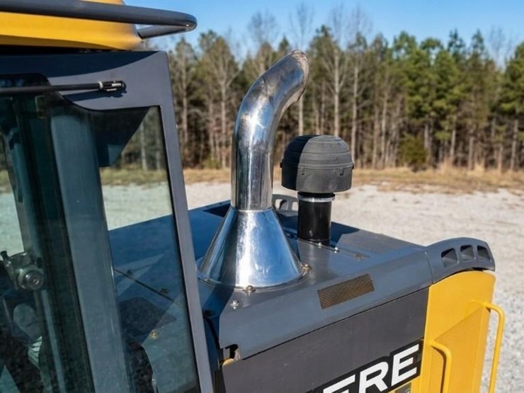 2017-deere-644k-image-24