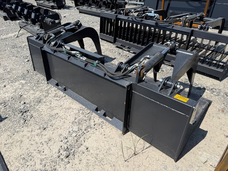 #2067-•-unused-jct-84"-skid-steer-grapple-bucket-inv#49887-image-1